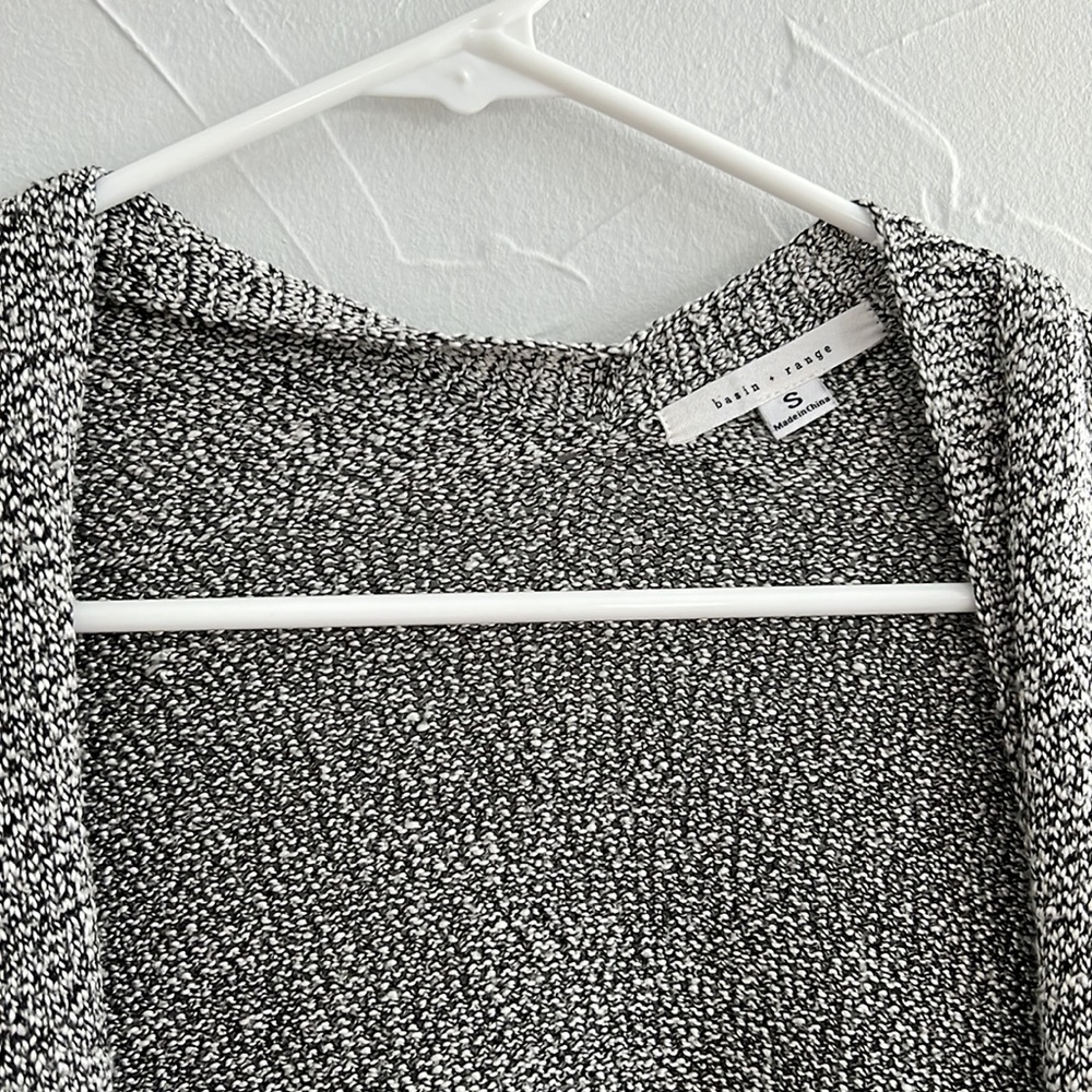 Basin And Range Like New - image 4